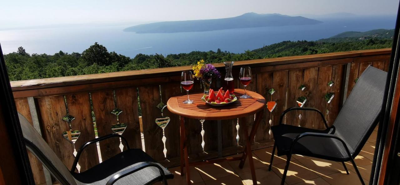 Villa Bora Moscenicka Draga Bed&Breakfast モスチャニッセ エクステリア 写真